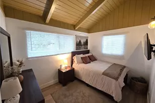 738 W Victoria Ct, Lake Arrowhead, CA 92352 - Photo 11