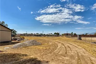 12013 Lee Ave, Adelanto, CA 92301 - Photo 17