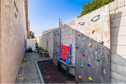 1370 Maywood Avenue, Upland, CA 91786 - Photo 41