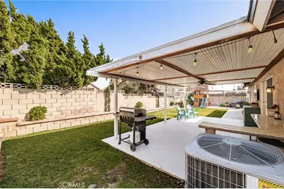 1370 Maywood Avenue, Upland, CA 91786 - Photo 33