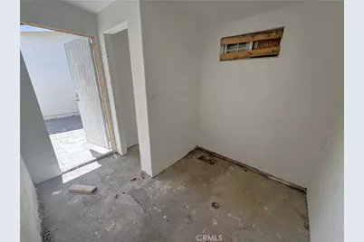 523 W 102nd Street, Los Angeles, CA 90044 - Photo 15