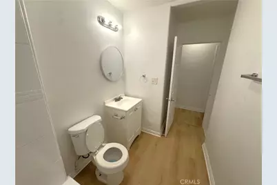 523 W 102nd Street, Los Angeles, CA 90044 - Photo 9