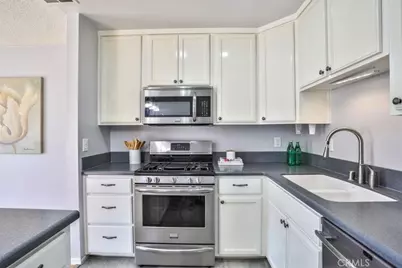 820 E Silver Maple, Azusa, CA 91702 - Photo 11