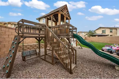 4975 Oak Moss, Fontana, CA 92336 - Photo 53