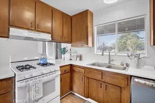 10401 Victor, Hesperia, CA 92345 - Photo 17