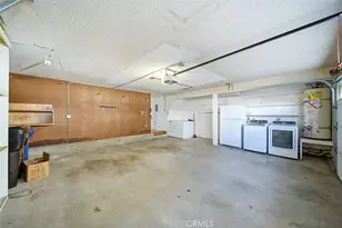 9512 Via Venezia, Burbank, CA 91504 - Photo 33