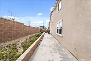 16744 Stag's Leap Ln, Fontana, CA 92336 - Photo 27