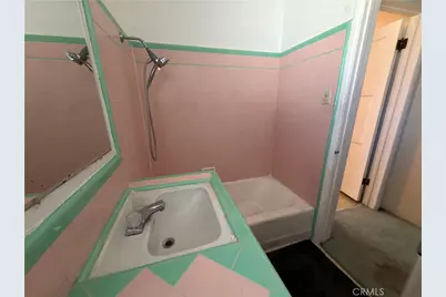 720 Orchid, San Bernardino, CA 92404 - Photo 9