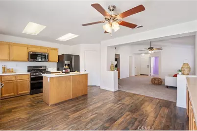 13293 Spicewood Court, Victorville, CA 92392 - Photo 11