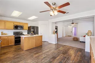 13293 Spicewood Ct, Victorville, CA 92392 - Photo 11