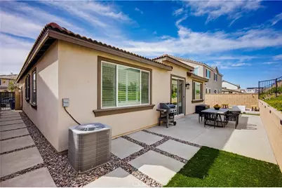 16746 Mistletoe, Fontana, CA 92336 - Photo 31