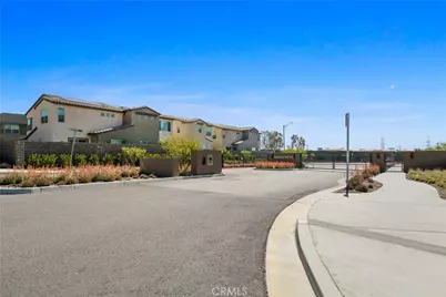 15916 Caterpillar Drive, Fontana, CA 92336 - Photo 35