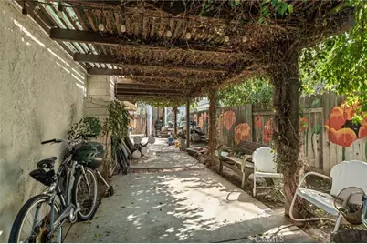 9879 Canada Way, Riverside, CA 92503 - Photo 27