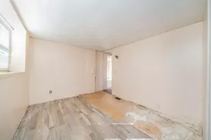 11025 Phelen Rd, Oak Hills, CA 92344 - Photo 21