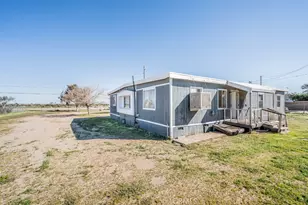 11025 Phelen Rd, Oak Hills, CA 92344 - Photo 3