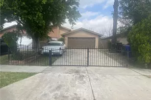 16164 Orange Ct, Fontana, CA 92335 - Photo 3