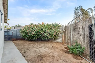 7590 Kemspter, Fontana, CA 92336 - Photo 29