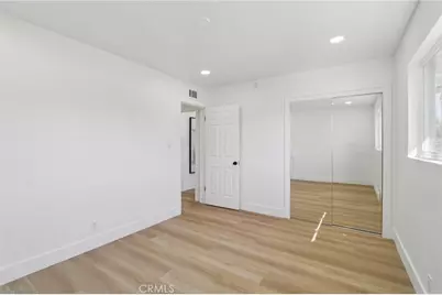 10007 Debra Avenue, Granada Hills, CA 91343 - Photo 33