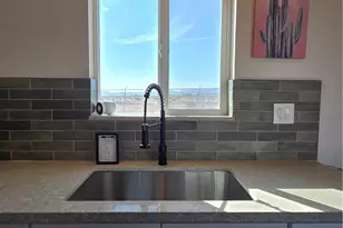 80918 Brown, 29 Palms MCB, CA 92277 - Photo 9