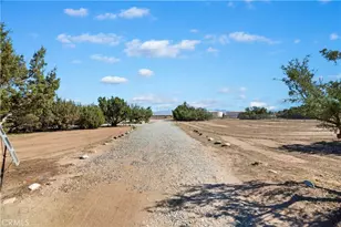 7215 Kourie Way, Oak Hills, CA 92344 - Photo 45