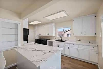 2046 W 112th, Los Angeles, CA 90047 - Photo 9