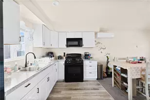 2046 W 112th, Los Angeles, CA 90047 - Photo 39