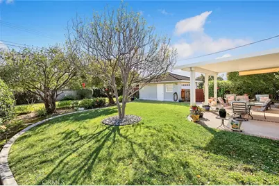 884 E Whitcomb Avenue, Glendora, CA 91741 - Photo 23