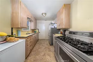 3490 Lindsay, Jurupa Valley, CA 92509 - Photo 9