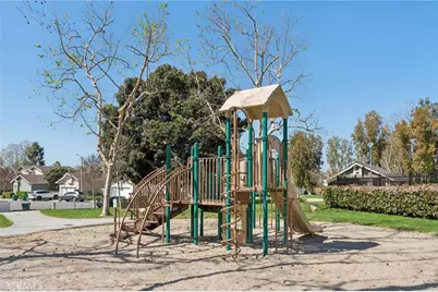 66 Bridgeport, Irvine, CA 92620 - Photo 35