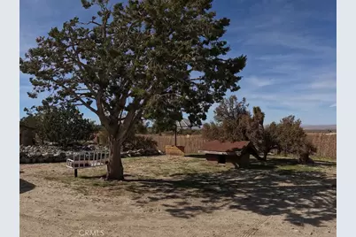 30000 Buchannon Ranch Road, Llano, CA 93544 - Photo 21