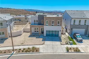 27871 Screenplay Pl, Valencia, CA 91381 - Photo 3