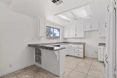 13802 Red Hill Place, Victorville, CA 92395 - Photo 15