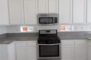 14285 Honey Hill St, Victorville, CA 92394 - Photo 13