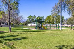 1720 Kingston, Redlands, CA 92374 - Photo 25