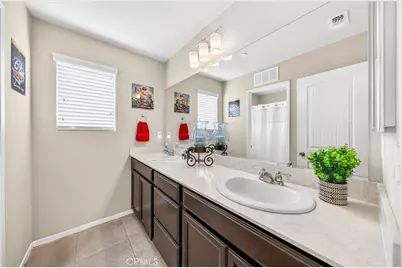 1047 Laguna, Perris, CA 92571 - Photo 51