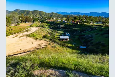1 Erin Way, Agua Dulce, CA 91350 - Photo 29