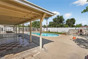 214 W Locust St, Ontario, CA 91762 - Photo 29