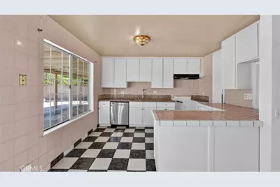 214 W Locust Street, Ontario, CA 91762 - Photo 13
