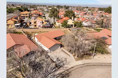 43601 Rembrandt, Lancaster, CA 93535 - Photo 33