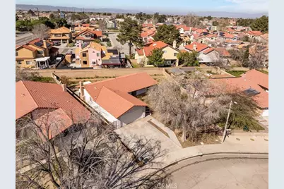 43601 Rembrandt, Lancaster, CA 93535 - Photo 33