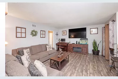 6984 Bradford, Highland, CA 92346 - Photo 11