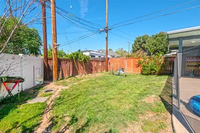 6984 Bradford, Highland, CA 92346 - Photo 31