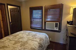 23553 Lake Dr, Crestline, CA 92325 - Photo 19