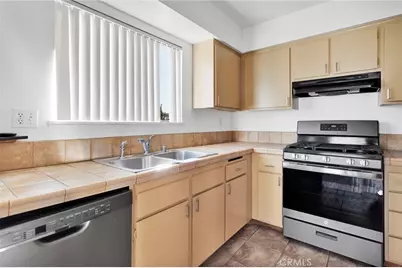 1216 S Cypress Avenue #E, Ontario, CA 91762 - Photo 15