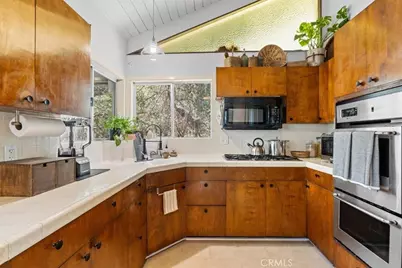 24873 Edelweiss, Crestline, CA 92325 - Photo 11