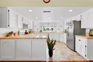 17750 Granada Dr, Victorville, CA 92395 - Photo 13