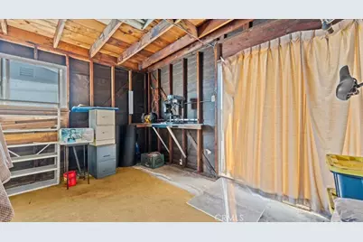 941 W Yale Street, Ontario, CA 91762 - Photo 25