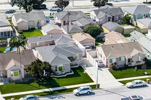 2046 W 112th, Los Angeles, CA 90047 - Photo 49