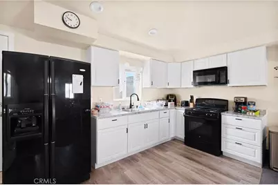 2046 W 112th, Los Angeles, CA 90047 - Photo 39