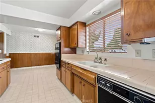 978 W Grovecenter, Covina, CA 91722 - Photo 15
